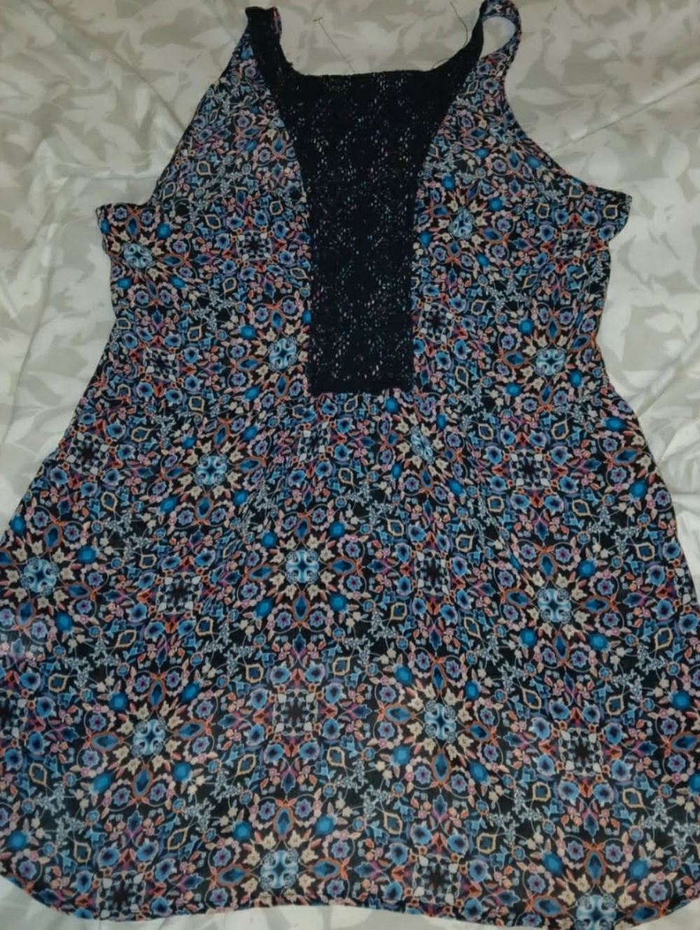 Multicolored Printed Racerback Tank Top - Picture 4 of 4